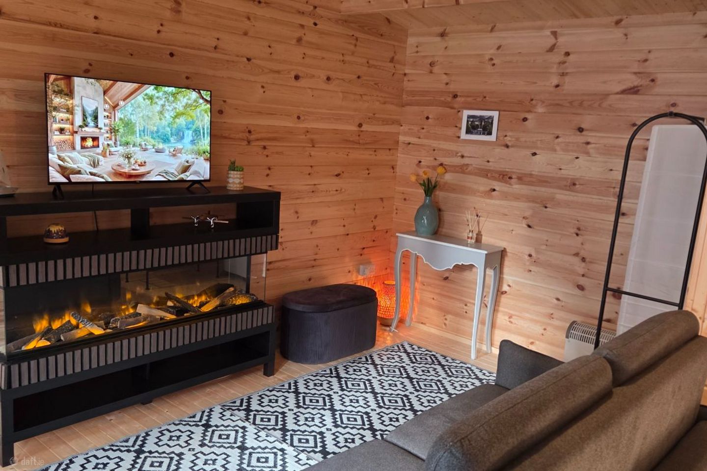 Castlefield Terrace, Greystones, Co. Wicklow, Delgany, Co. Wicklow is for rent on Daft.ie - photo 5 of 8