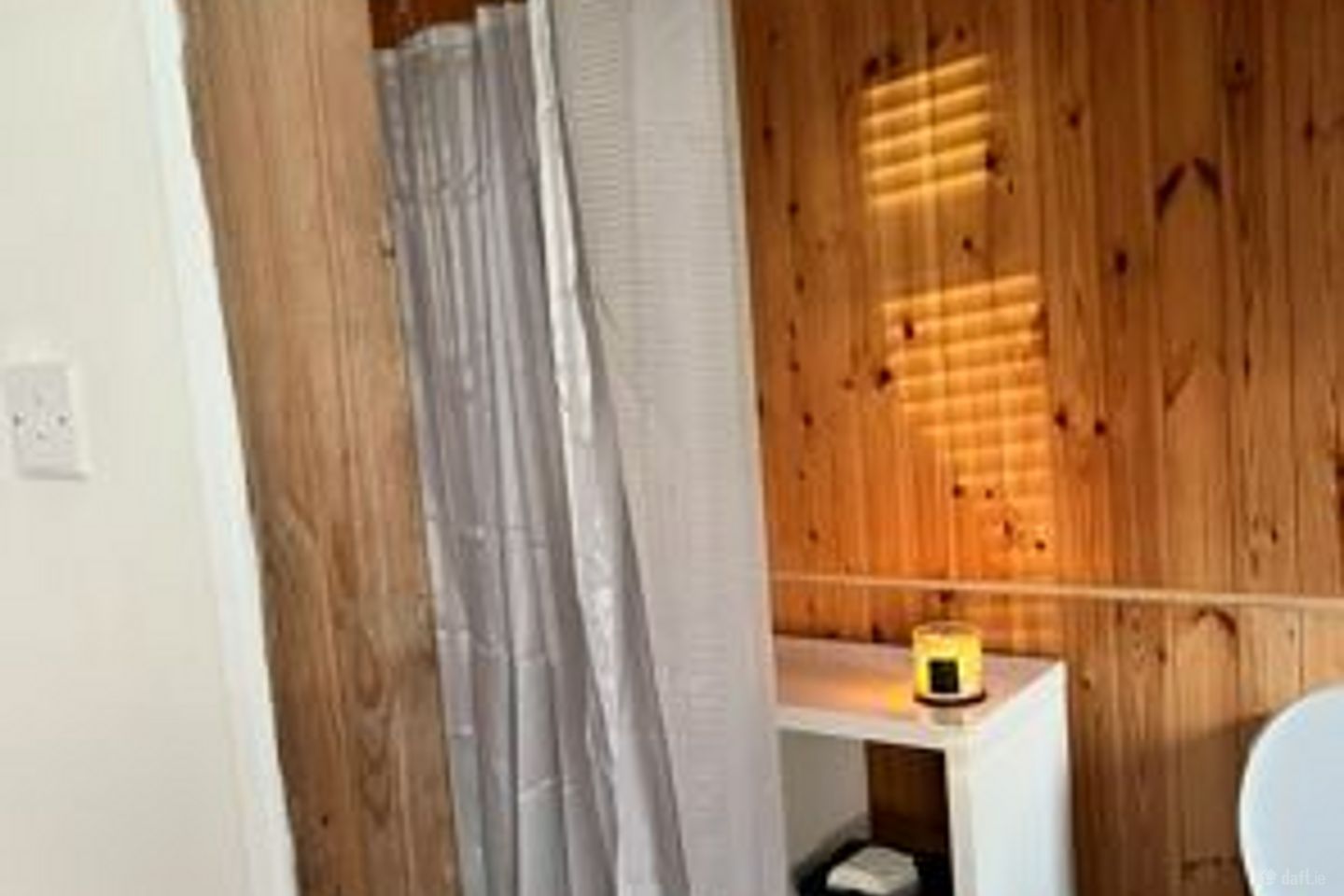 Myrtle Hill, Ballygarvan, Co. Cork is for rent on Daft.ie - photo 4 of 9