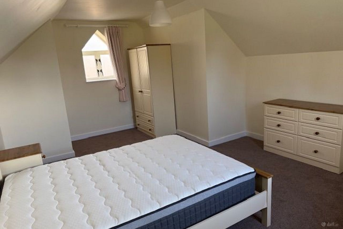 Blackhall, Termonfeckin, Drogheda, Clogherhead, Co. Louth is for rent on Daft.ie - photo 10 of 10