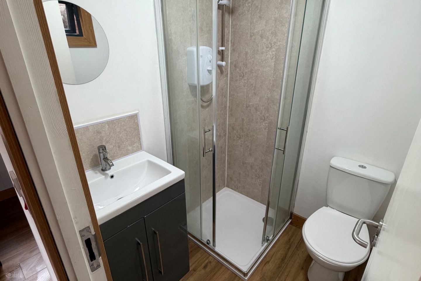 Kingswood Heights,Dublin 24, Kilnamanagh, Dublin 24 is for rent on Daft.ie - photo 9 of 10