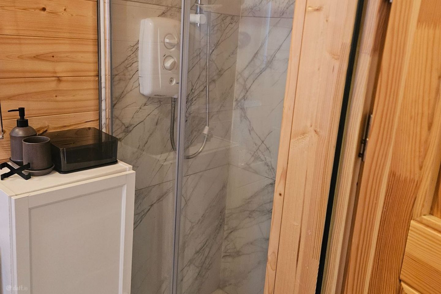 Watergate,Dublin 24, Oldbawn, Dublin 24 is for rent on Daft.ie - photo 8 of 17