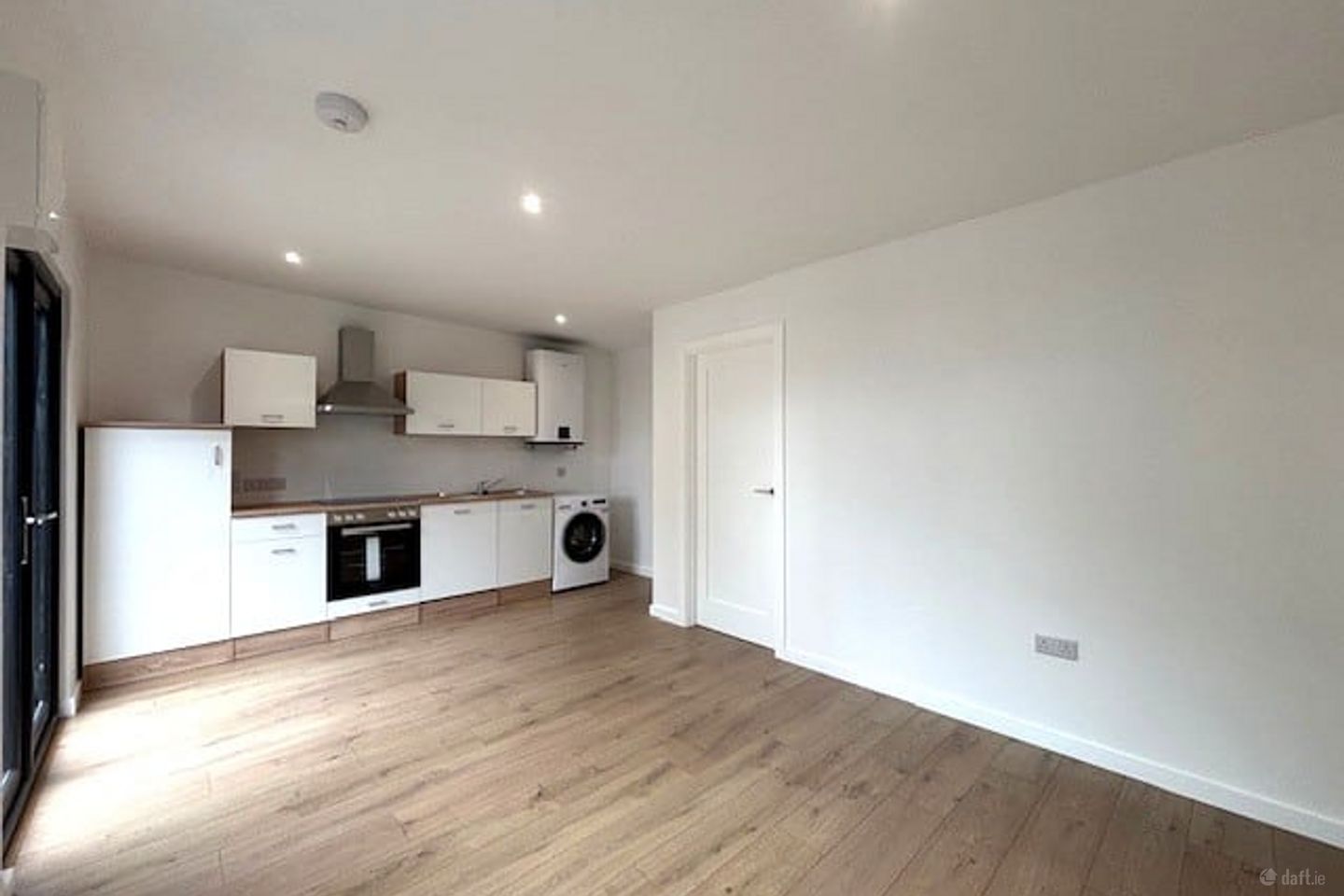 Lindisfarne Green, Clondalkin, Dublin 22 is for rent on Daft.ie - photo 4 of 9