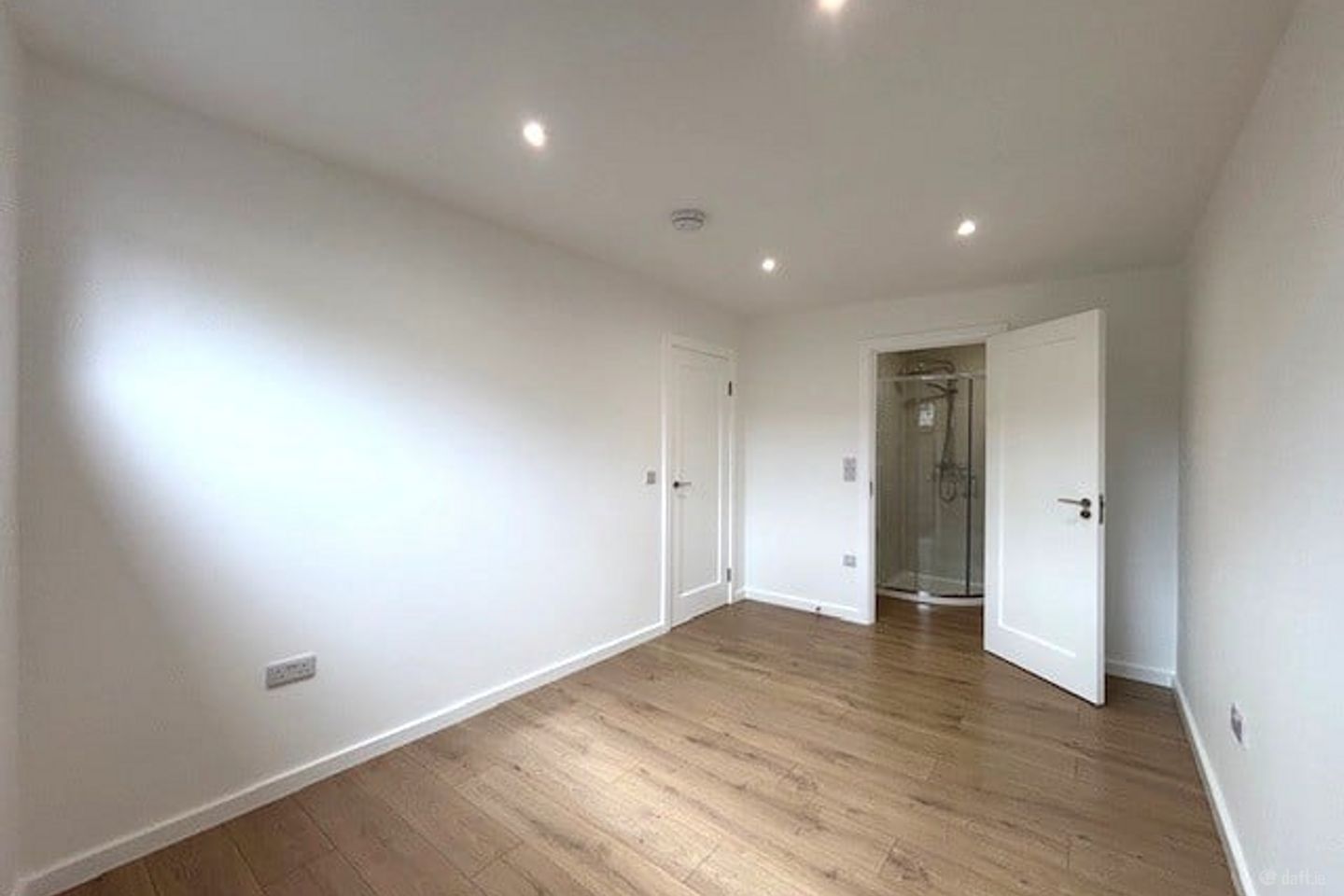 Lindisfarne Green, Clondalkin, Dublin 22 is for rent on Daft.ie - photo 6 of 9