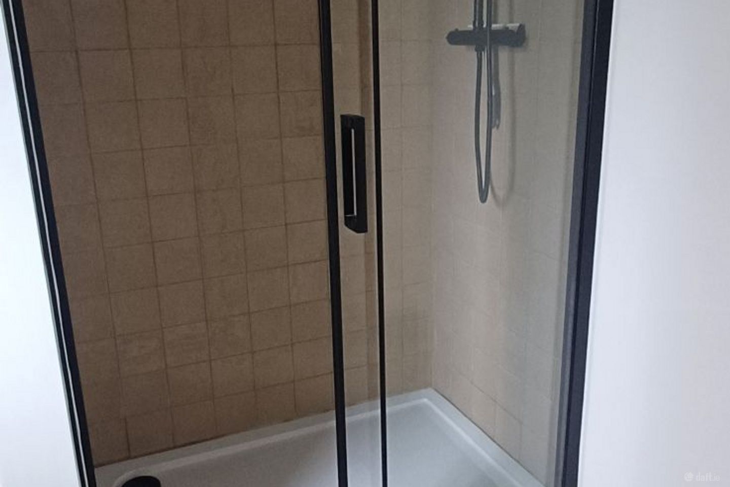 Straffan, Co. Kildare, Straffan, Co. Kildare is for rent on Daft.ie - photo 4 of 9