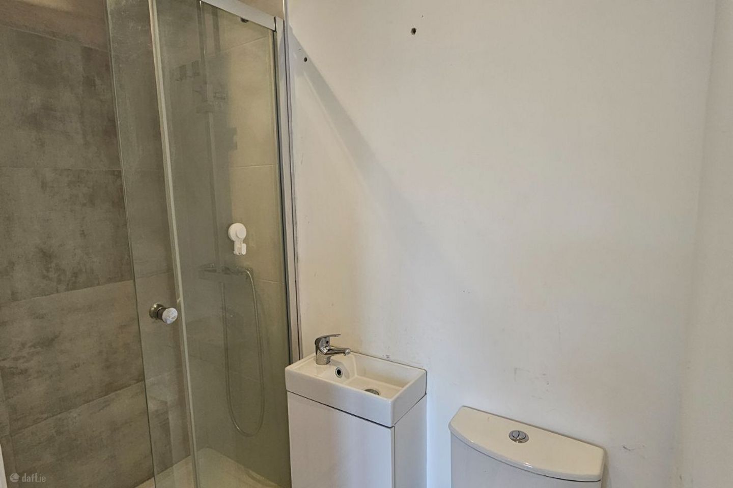 Hazelwood Park, Dublin 5, Kilmore, Dublin 5 is for rent on Daft.ie - photo 5 of 5