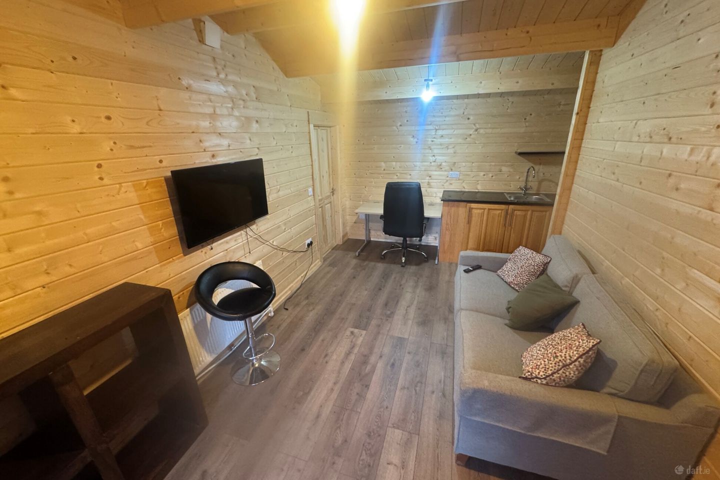 Rosewell Lodge, Belvelly, Cobh, Co. Cork is for rent on Daft.ie - photo 2 of 8