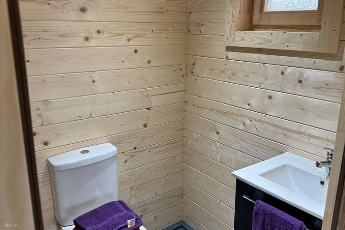 Askinraw Lane, Suncroft, Co. Kildare is for rent on Daft.ie - photo 4 of 8