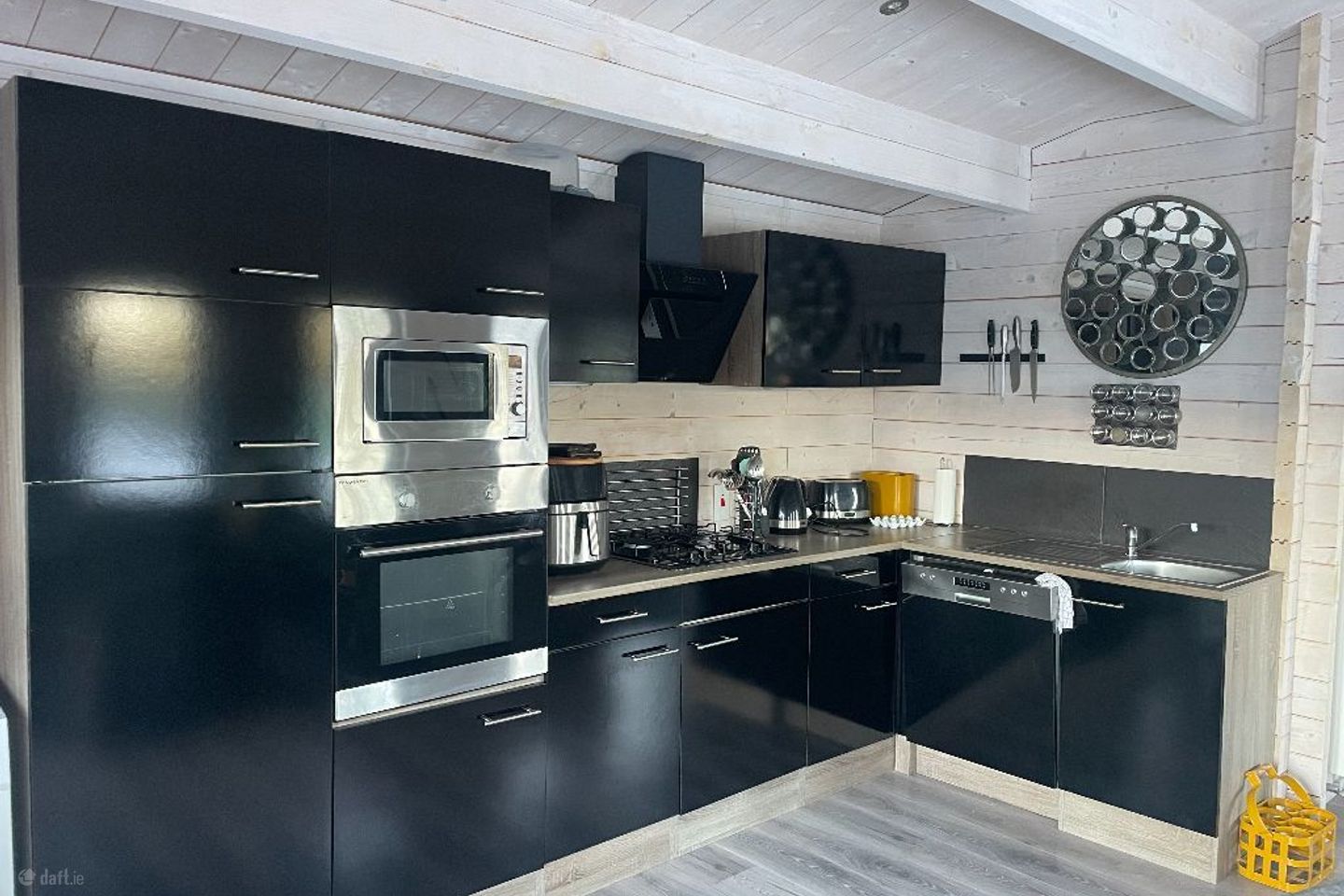 Tomdarragh, Roundwood, Co. Wicklow is for rent on Daft.ie - photo 3 of 6